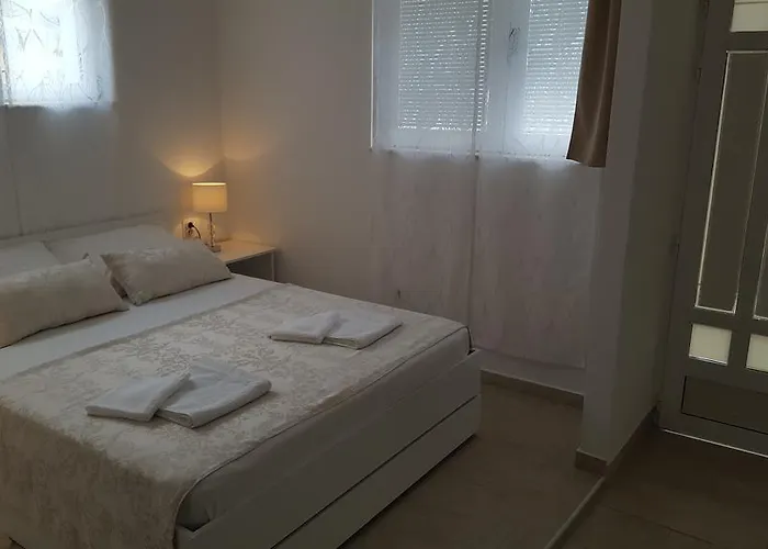 Valentino Guest house