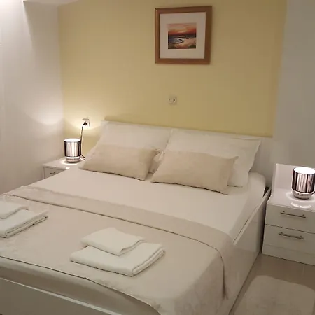 Valentino Gostinjska kuća 3*