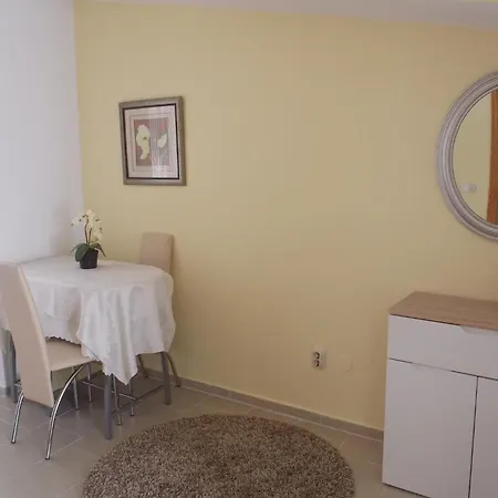 Valentino Pensión Split